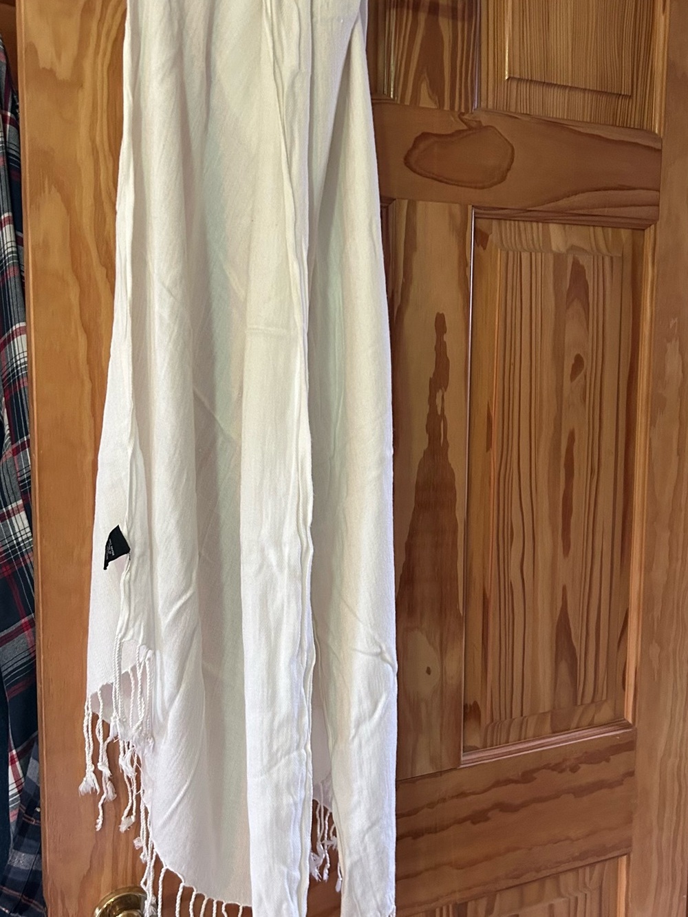 White Women’s Fringe Scarf
